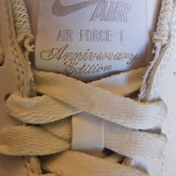 NWB MEN'S NIKE AIR FORCE 1- size 11.5, White/ silver - Picture 5 of 9